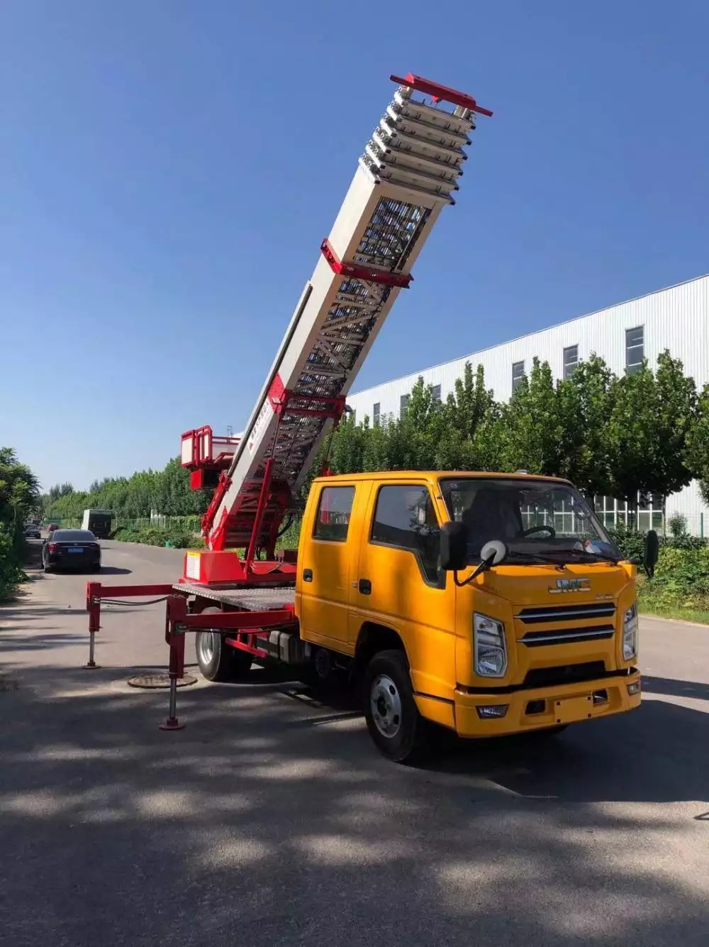 黄竹镇附近的云梯车出租服务：轻松解决高空作业需求